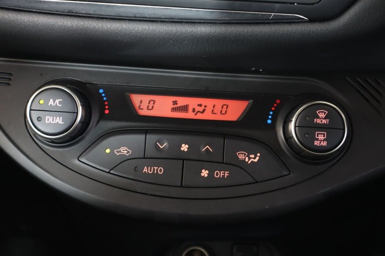 2014 Toyota Yaris 1.33 Dual VVT-i Excel Hatchback 5dr Petrol Manual Euro 5 Euro 5 (99 ps) Hatchba...
