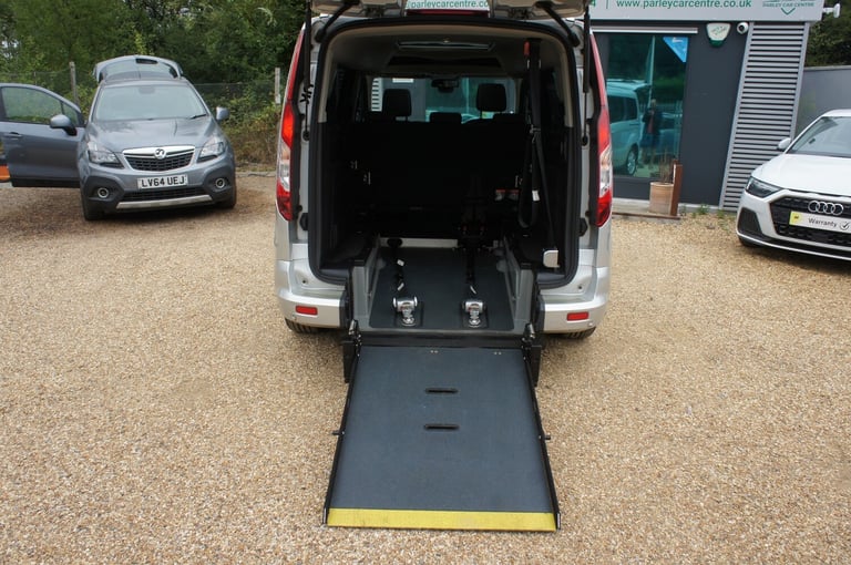 2015 Ford Grand Tourneo Connect 1.5 TDCi 120 Titanium 5dr Powershift MPV Diesel Automatic
