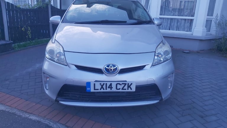 Toyota prius 2014 from japan car