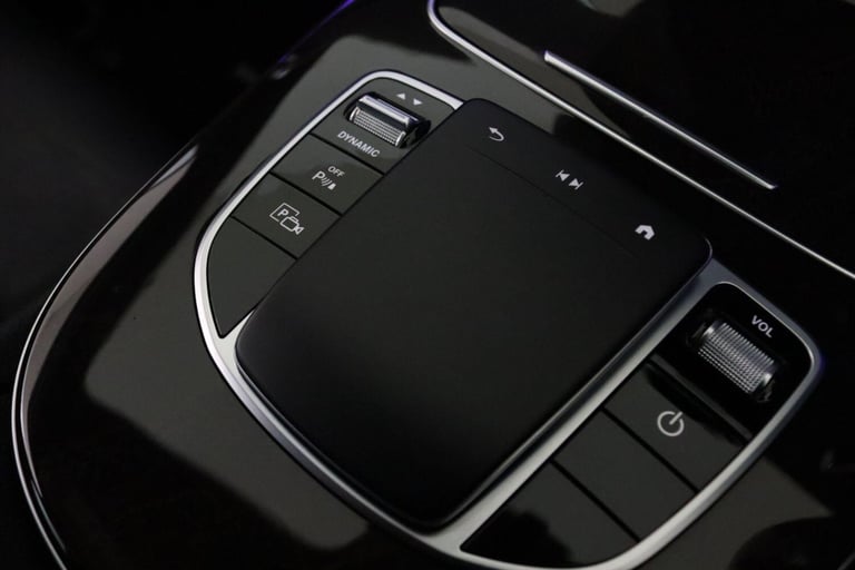 2020 Mercedes-Benz E Class 2.0 E300de 13.5kWh AMG Line Edition G-Tronic+ Euro 6 (s/s) 4dr SALOON ...