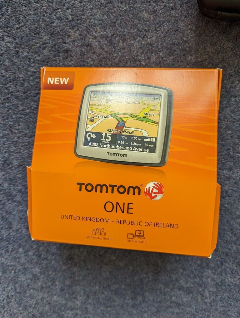 TomTom One United Kingdom - Republic of Ireland all in one with built in screen mount