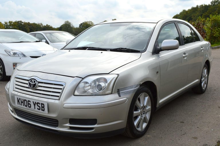 Toyota Avensis 1.8 VVT-i T3-S 5dr Petrol Manual - Image 3
