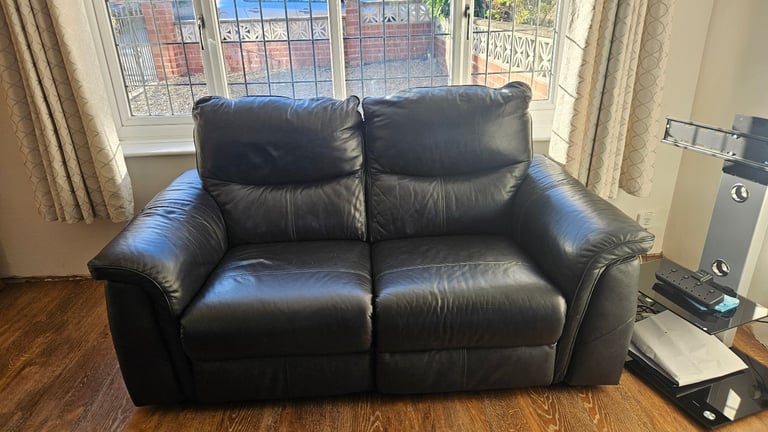Black leather suite