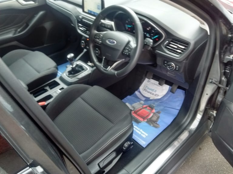 2018 Ford Focus 1.0 EcoBoost FSH 125 Titanium 5dr HATCHBACK Petrol Manual