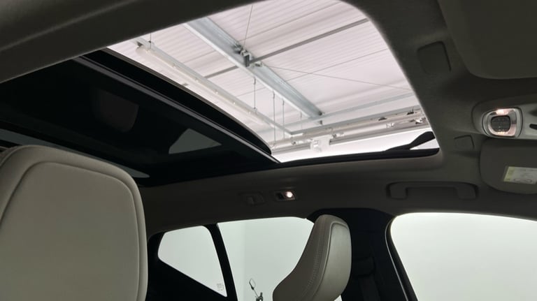 2020 Volvo XC40 Inscription Pro, B4 AWD mild hybrid Estate Petrol Automatic