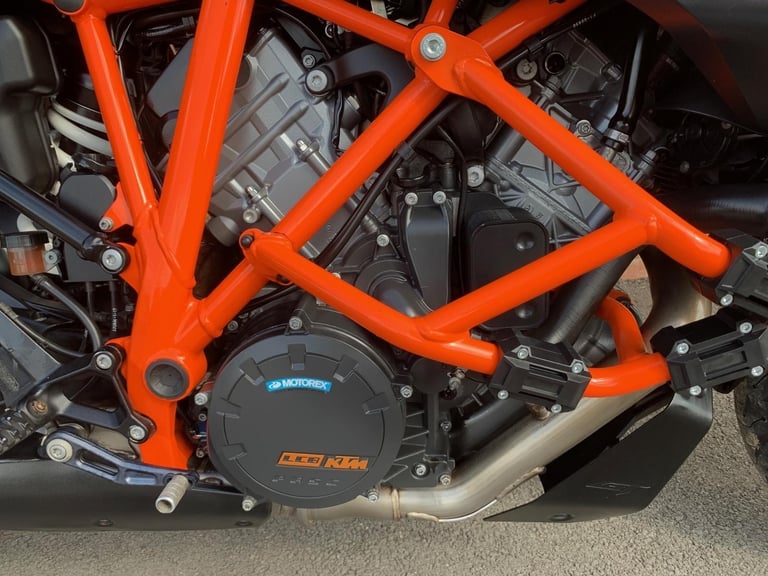 KTM 1290 SUPERDUKE GT - FULL KTM LUGGAGE - 2 YEAR WARRANTY