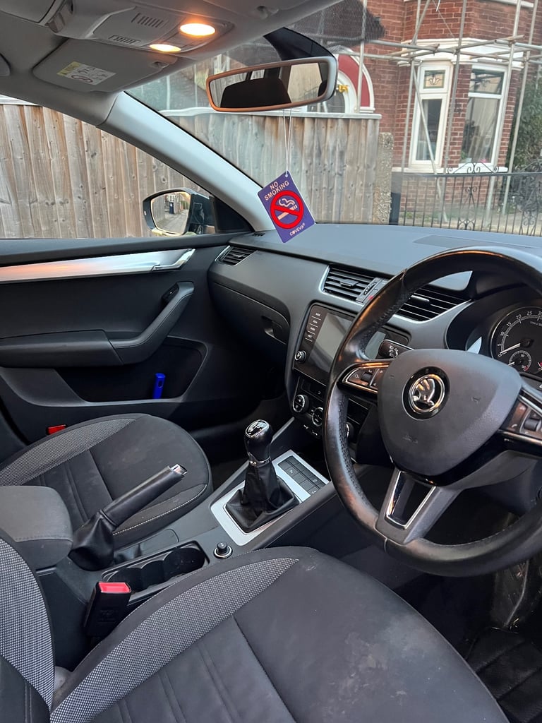 Skoda, OCTAVIA, Estate, 2017, Manual, 1598 (cc), 5 doors