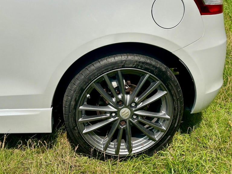 SUZUKI SWIFT 1.6*SPORT*1Owner-7Suzuki Svs-Xenons-Nav**OUTSTANDING CHERISHED