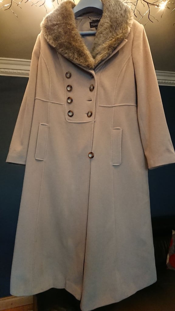 Debhenams collection coat