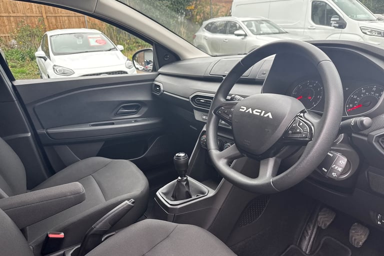 2023 Dacia Sandero 100946 Hatchback Petrol Manual