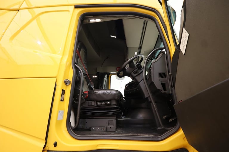 2019 (69 PLATE) Volvo  FH460 6x2 Euro 6 Tractor Units