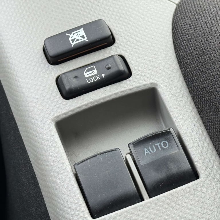 2006 Toyota Yaris 1.0 Yaris T3 3dr Hatchback Petrol Manual