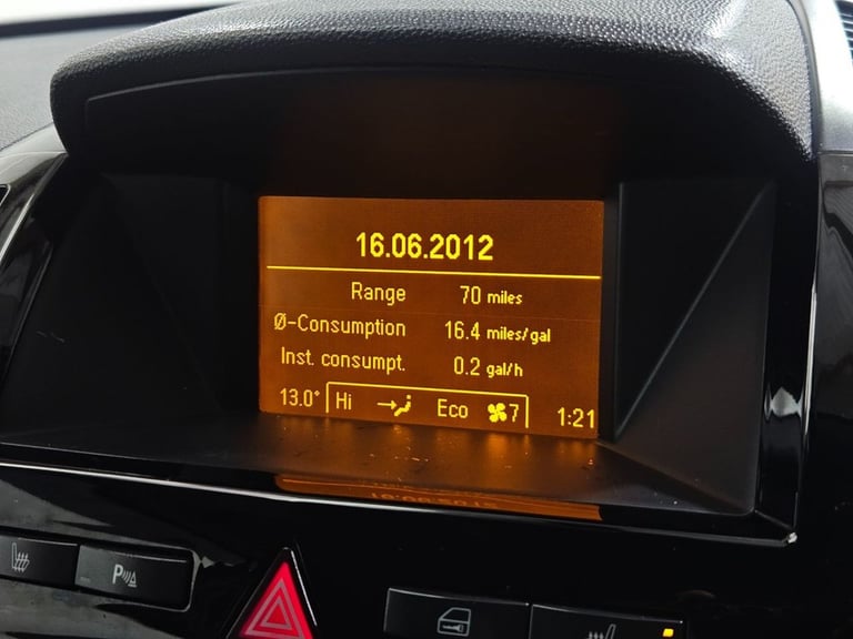 2012 12 VAUXHALL ZAFIRA 1.6 16V DESIGN MPV 5DR PETROL MANUAL EURO 5 (SNAV) (115 