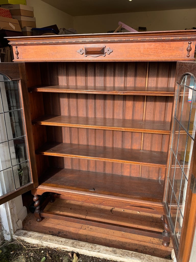 Attractive Vintage Display Cabinet / Bookcase 