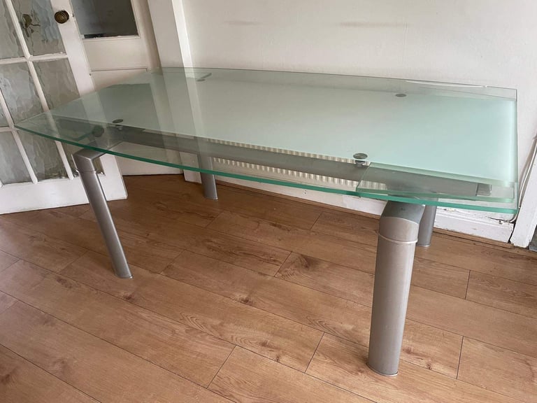 image for Glass Extendable dining table - DELIVERY AVAILABLE AROUND MANCHESTER/OLDHAM