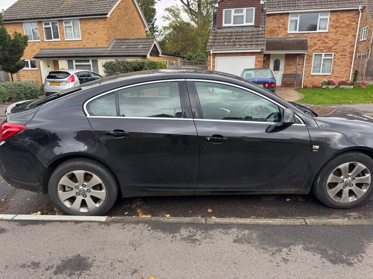 Vauxhall, INSIGNIA, Hatchback, 2009, Manual, 1956 (cc), 5 doors