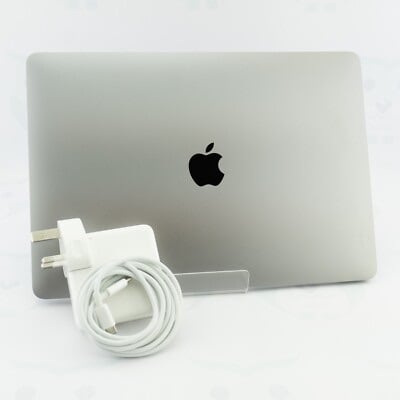 MacBook Air- M1 16GB Ram 256GB SSD 13” Display