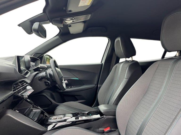  Peugeot 2008 SUV 1.2 Puretech Allure Premium  Plus Suv 5dr Petrol Eat Euro 6