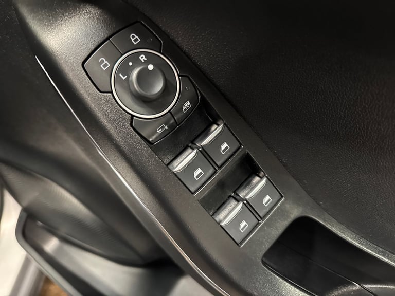 2023 Ford Puma 1.0 EcoBoost Hybrid mHEV ST-Line 5dr DCT HATCHBACK PETROL Automatic