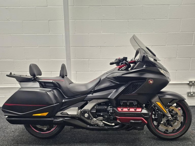 HONDA GOLDWING BAGGER DCT ** FULL HISTORY - SEPT 26 MOT **