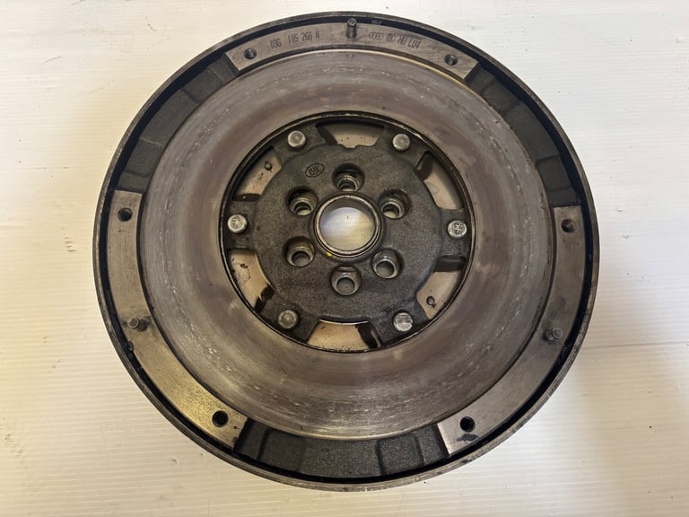 Audi A4 2.0L TDI Fly Wheel, PN: 03G 105 266 N