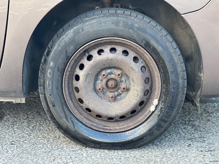 2011 Renault Kangoo 1.6 16V Expression Auto Euro 5 5dr MPV Petrol Automatic