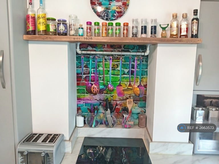 1 bedroom in Seaview Terrace, Queenborough, ME11 (#2663573)