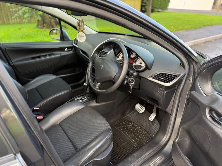 Peugeot, 207, Hatchback, 2012, Semi-Auto, 1598 (cc), 5 doors