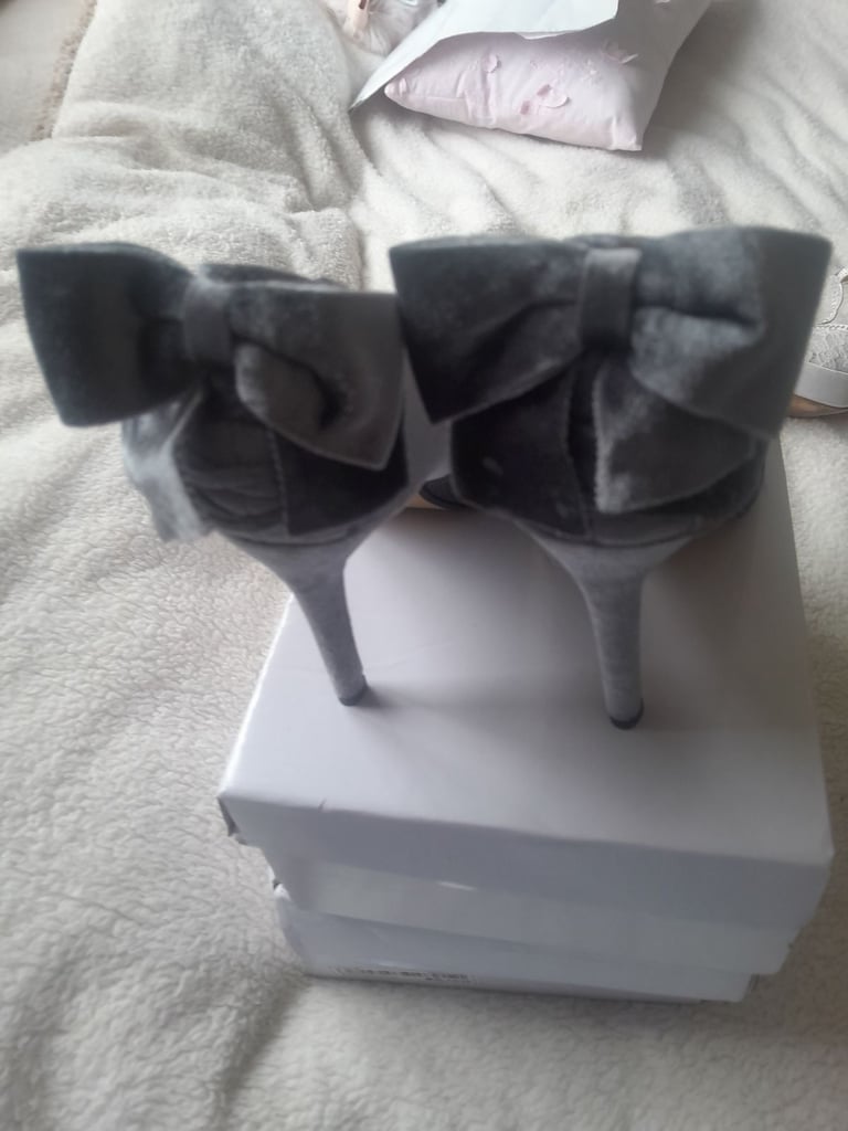 image for Grey velvet heels 