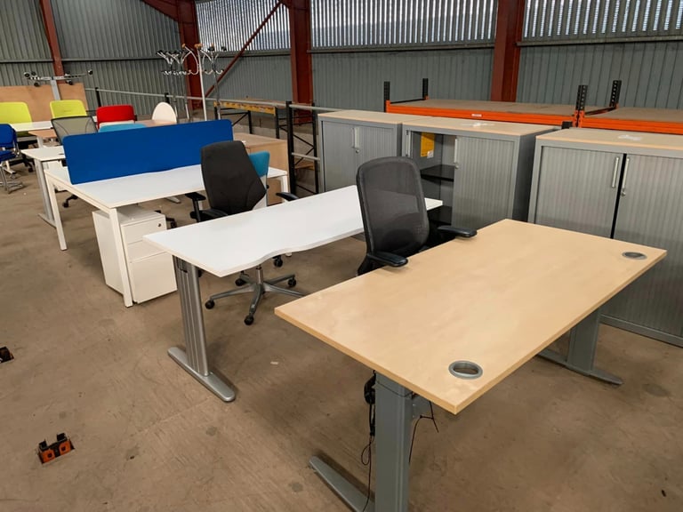 Office desk 