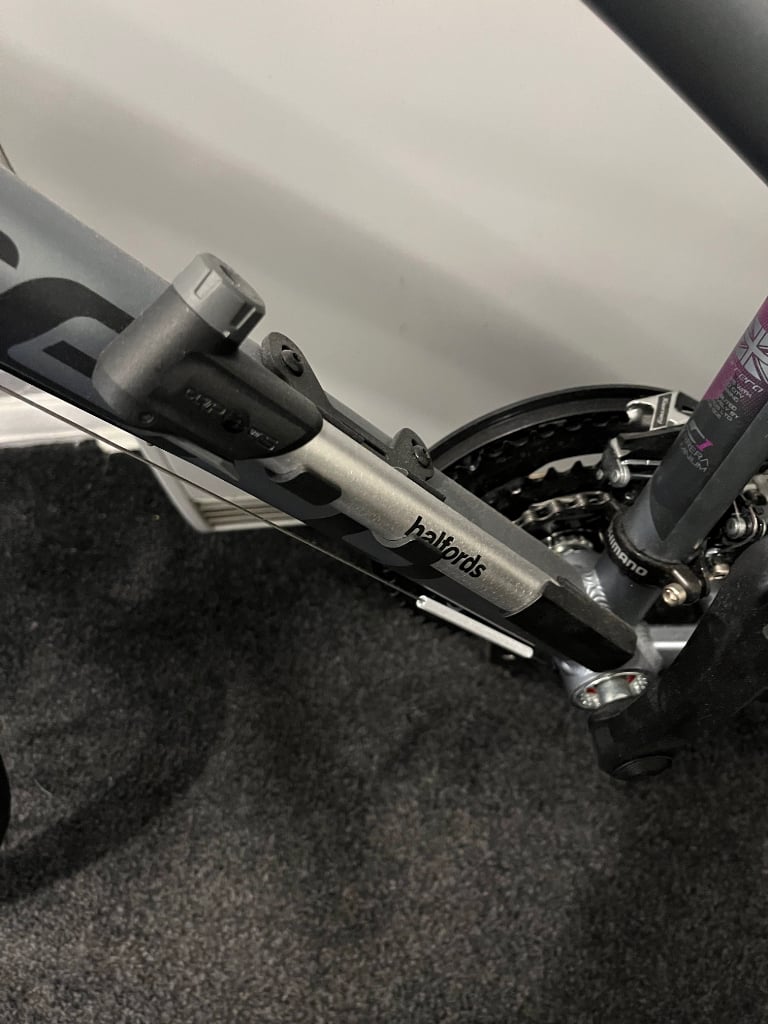 Bike pump for carrera sales crossfire