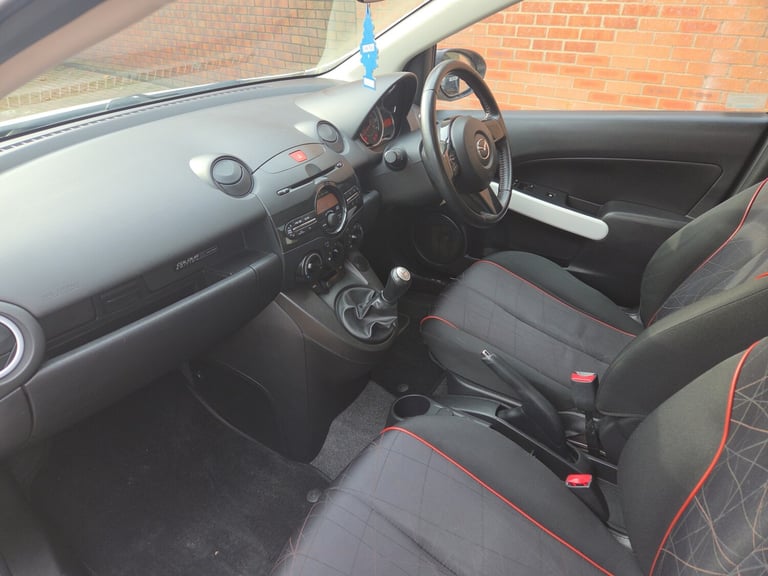 2014 Mazda Mazda2 1.3 Colour Edition 5dr HATCHBACK PETROL Manual