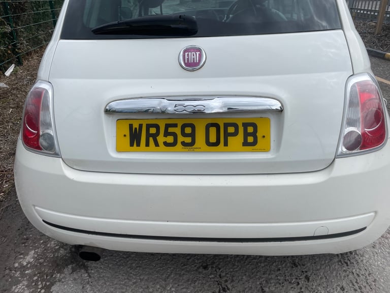 FIAT 500 1.2 LOUNGE S/S 10 REG WHITE 3 DOOR MOT MARCH 27TH 2026 TAX £35 SERVICE HISTORY 50+MPG