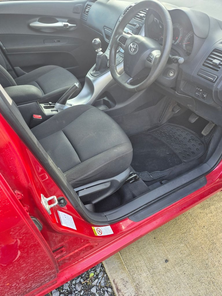 Toyota, AURIS, Hatchback, 2012, Manual, 1364 (cc), 5 doors