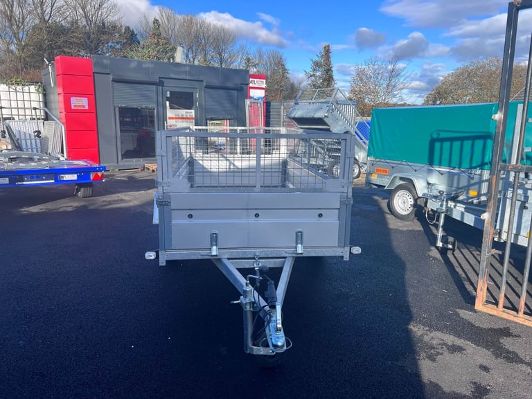 BRAND NEW 8,7FT X 4,2FT SINGLE AXLE TRAILER WITH 40CM MESH 750KG UN BRAKED