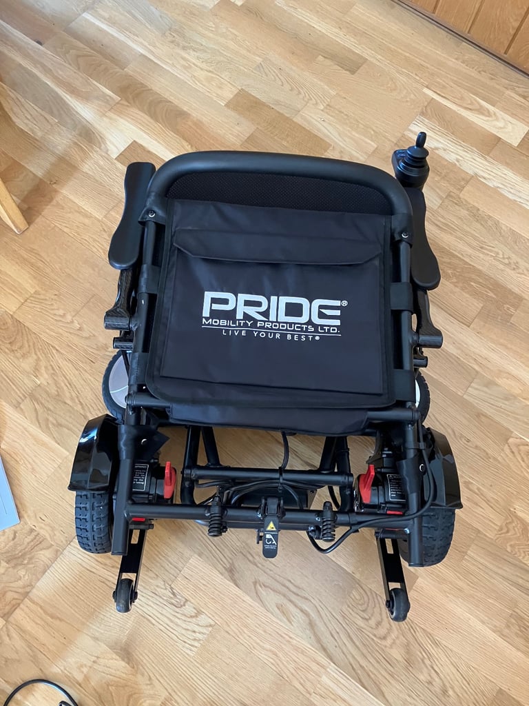 Pride IGo Lite carbon fibre ultralight electric wheelchair 