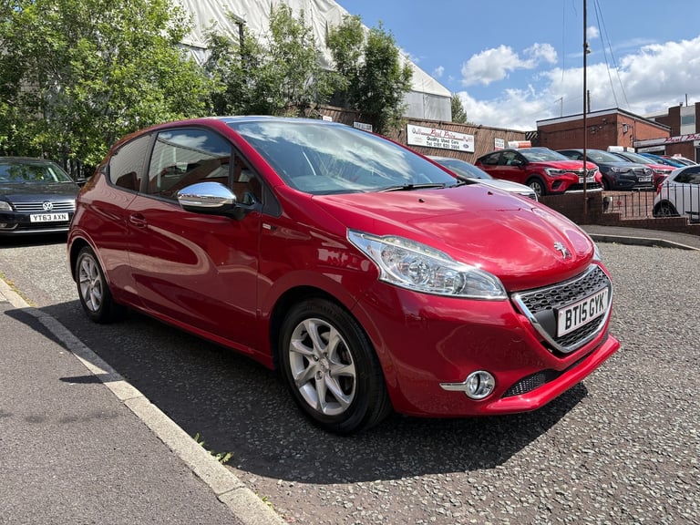image for 2015 Peugeot 208 1.2 VTi Style 3dr HATCHBACK Petrol Manual