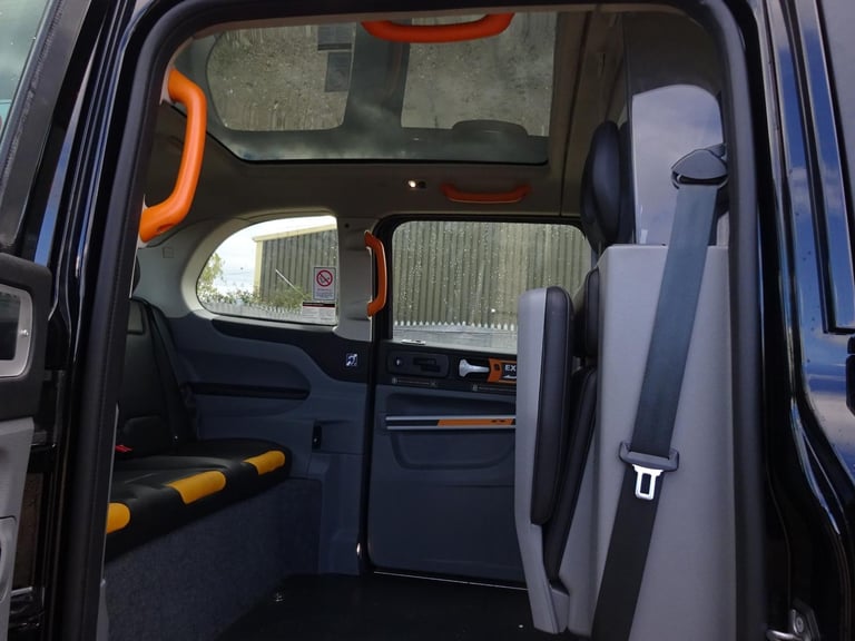 2024 74 REG LEVC TX VISTA COMFORT PLUS TAXI CAB HYBRID AUTO DAMAGED SALVAGE