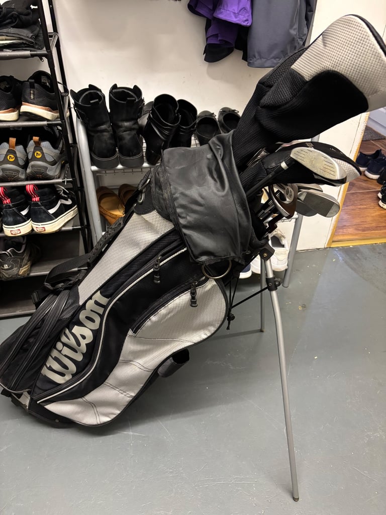 image for Wilson Ultra golf club set with bag