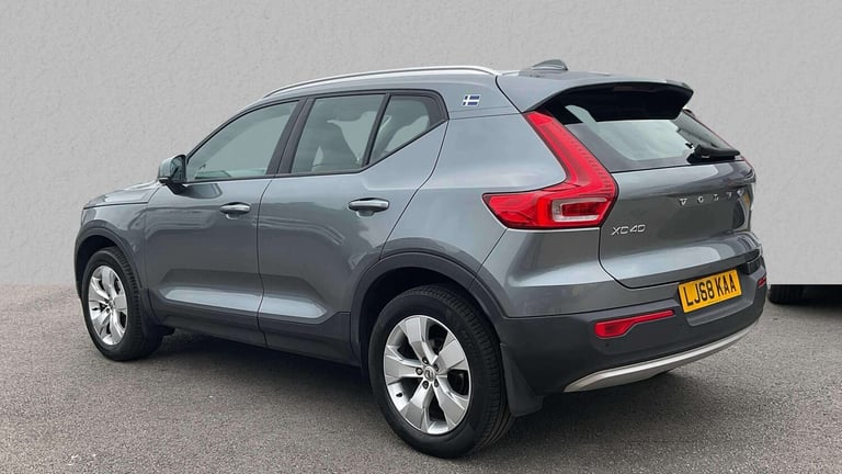  Volvo XC40 1.5 T3 Momentum 5dr Estate Petrol Manual