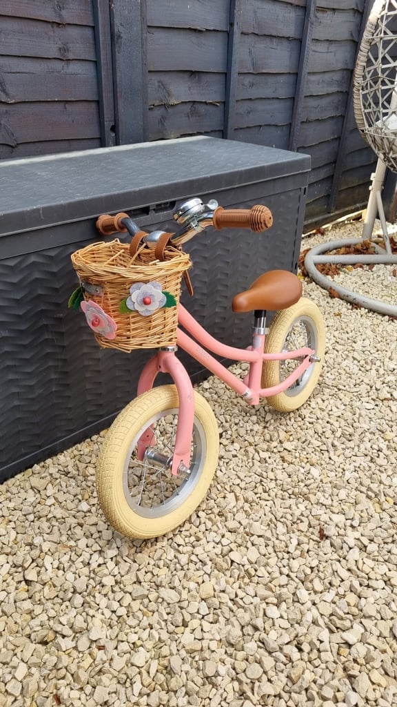 image for Bobbin balance bike pink 