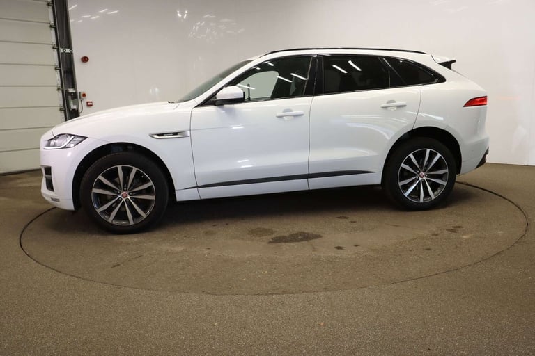 2017 Jaguar F-Pace 2.0d R-Sport 5dr Auto AWD ESTATE DIESEL Automatic