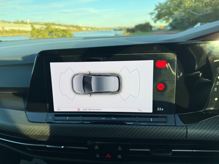 2023 23 VOLKSWAGEN GOLF 1.5 TSI R-LINE HATCHBACK 5DR PETROL MANUAL EURO 6 (S/S) 