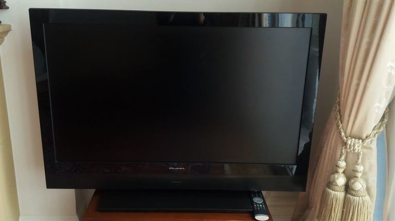 *** Full working Black Wharfedale 49’’ CRT TV + Remote Control ***