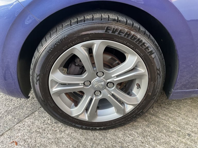 2015 Peugeot 208 1.4 HDi Allure 5dr HATCHBACK DIESEL Manual