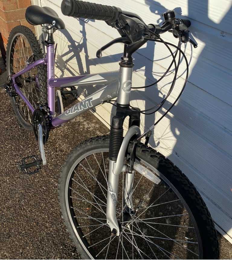 Ladies giant 17” bike