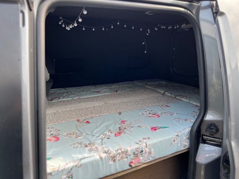 2014 Volkswagen Caddy 1.6 TDI BlueMotion Tech C20 Highline Panel Van 4dr Diesel DSG L1 H1 (142 g/...