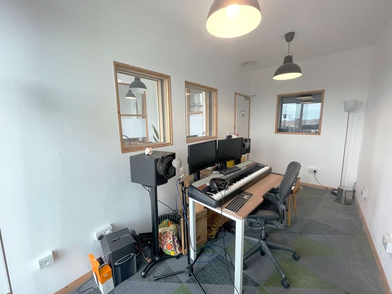 Music Studio | Soundproof room | Podcast | Creative Space | Office In Leyton E10