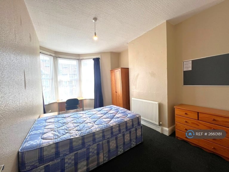 6 bedroom house in Bishop Road, Bristol, BS7 (6 bed) (#2660181)