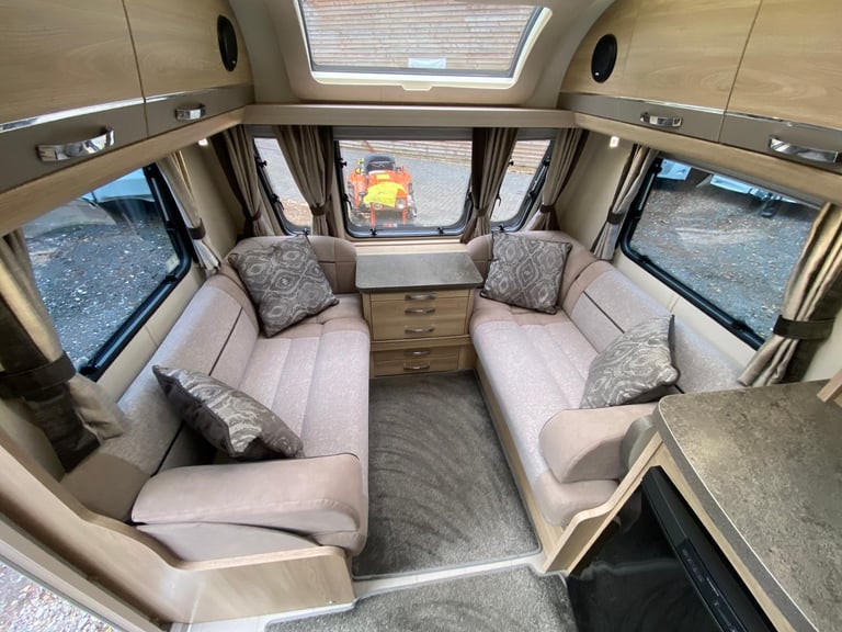 ELDDIS CRUSADER AURORA - 2019 - ISLAND BED - 4 BERTH - MOVER - PRISTINE 